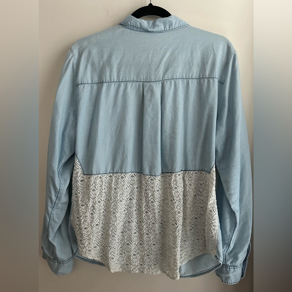 MAURICES XL DENIM BLUE JEAN BUTTON DOWN SHIRT TOP